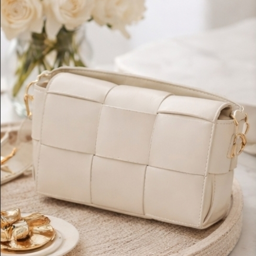 Bottega Style Woven Crossbody Bag Ivory Cream Small Minimalist - Picture 2 of 4